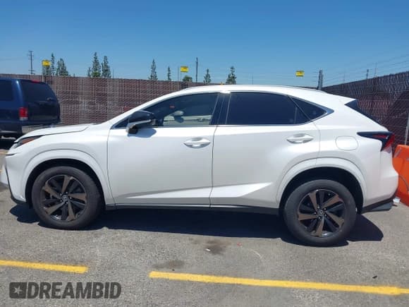 ✅ 2020 Lexus NX 300 • VIN: JTJGARBZ1L2170014 • Лот: 42242712. Опубликован ранее на IAAI с пробегом 80 437 миль. Бесплатный доступ к архиву аукционных продаж из США и подробный отчёт об истории автомобиля на DreamBid. Изображение 14.