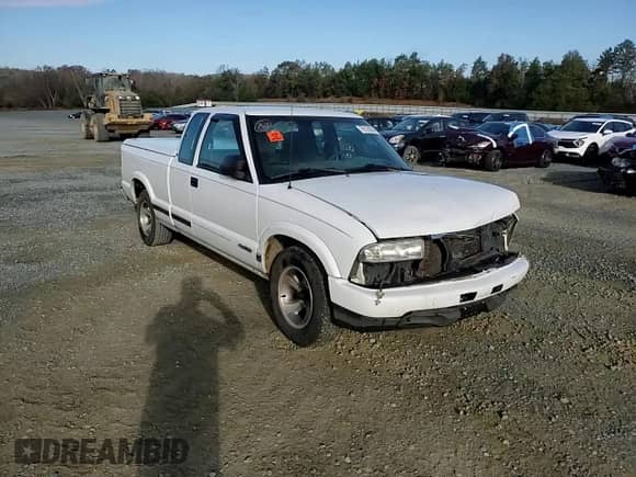 1999 Chevrolet S-10 LS с VIN 1GCCS19X3XK236086, выставлен на аукционе Copart как лот 79175574 с пробегом 181 975 миль миль и Списание • Salvage title. История ставок и продаж доступна на DreamBid. Изображение 11.