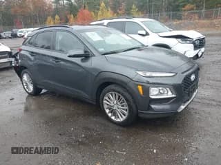 ✅ 2018 Hyundai Kona SEL • VIN: KM8K6CAA4JU111298 • Лот: 43456822. Опубликован ранее на IAAI с пробегом 37 383 миль. Бесплатный доступ к архиву аукционных продаж из США и подробный отчёт об истории автомобиля на DreamBid. Изображение 1.