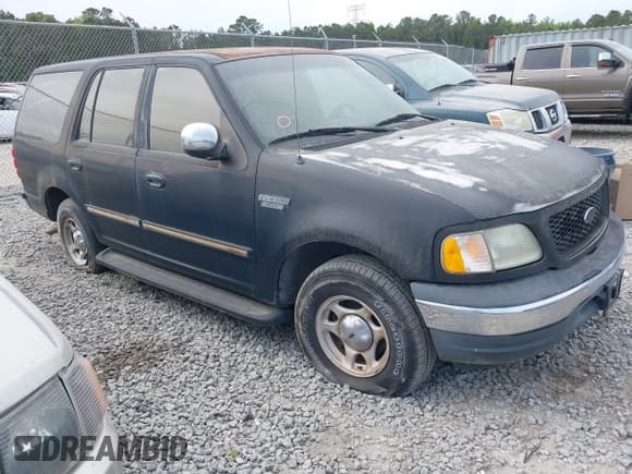 ✅ 1997 Ford Expedition XLT • VIN: 1FMEU1765VLC22531 • Lot: 42079141. Wystawiony na IAAI z przebiegiem 162 434 mil. Bezpłatny archiwum sprzedaży aukcyjnych z USA i szczegółowy raport historii pojazdu na DreamBid. Zdjęcie 1.
