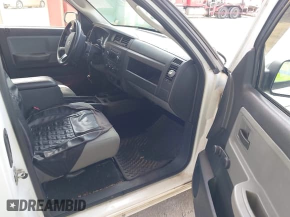 ✅ 2010 Dodge Dakota ST • VIN: 1D7CW2BKXAS143412 • Лот: 42369705. Опубликован ранее на IAAI с пробегом 244 236 миль. Бесплатный доступ к архиву аукционных продаж из США и подробный отчёт об истории автомобиля на DreamBid. Изображение 5.