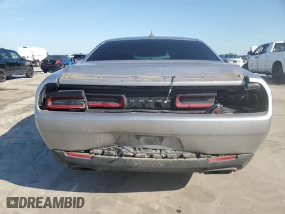 ✅ 2016 Dodge Challenger R/T Scat Pack • VIN: 2C3CDZFJ2GH275160 • Lot: 55005364. Wystawiony na Copart z przebiegiem 106 386 mil. Bezpłatny archiwum sprzedaży aukcyjnych z USA i szczegółowy raport historii pojazdu na DreamBid. Zdjęcie 6.
