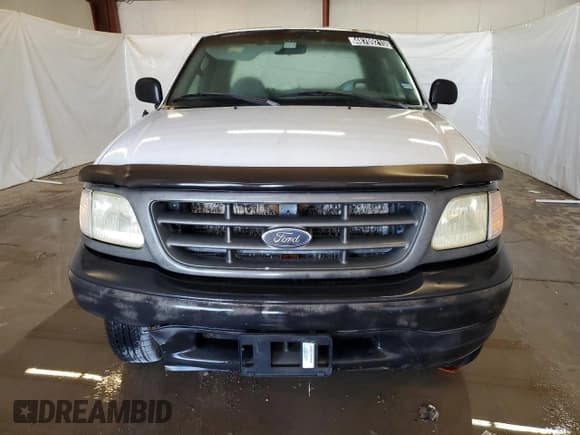 ✅ 2003 Ford F-150 XL • VIN: 2FTRX18W83CA99424 • Lot: 48709215. Listed on Copart with Not provided. Free auction sales archive from the USA and detailed vehicle history report at DreamBid. Image 5.