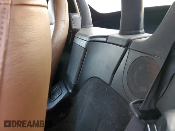 ✅ 2001 BMW Z3 2.5 • VIN: WBACN33441LM02664 • Lot: 76189564. Wystawiony na Copart z przebiegiem 90 136 mil. Bezpłatny archiwum sprzedaży aukcyjnych z USA i szczegółowy raport historii pojazdu na DreamBid. Zdjęcie 10.