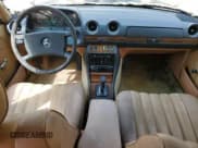 ✅ 1983 Mercedes-Benz 240 • VIN: WDBAB23A0DB409512 • Lot: 58252825. Wystawiony na Copart z przebiegiem 324 326 mil. Bezpłatny archiwum sprzedaży aukcyjnych z USA i szczegółowy raport historii pojazdu na DreamBid. Zdjęcie 8.