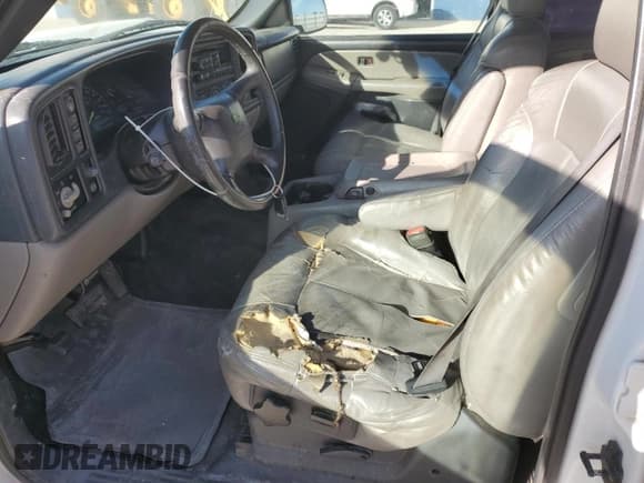 ✅ 2001 Chevrolet Suburban LS • VIN: 3GNFK16T41G239521 • Lot: 52591065. Listed on Copart with 273,591 mi. Free auction sales archive from the USA and detailed vehicle history report at DreamBid. Image 7.