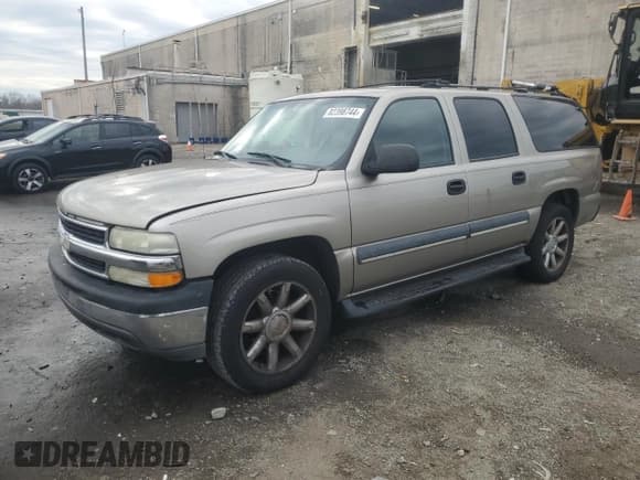 ✅ 2003 Chevrolet Suburban LT • VIN: 3GNEC16Z43G203800 • Лот: 82398744. Опубликован ранее на Copart с пробегом 326 184 миль. Бесплатный доступ к архиву аукционных продаж из США и подробный отчёт об истории автомобиля на DreamBid. Изображение 1.