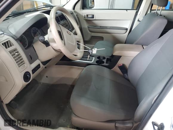 ✅ 2012 Ford Escape XLS • VIN: 1FMCU9C74CKB13856 • Lot: 72104265. Listed on Copart with 142,644 mi. Free auction sales archive from the USA and detailed vehicle history report at DreamBid. Image 7.