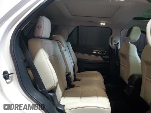 ✅ 2019 Ford Explorer Platinum • VIN: 1FM5K8HT4KGA74766 • Lot: 84027855. Listed on Copart with 98,656 mi. Free auction sales archive from the USA and detailed vehicle history report at DreamBid. Image 10.