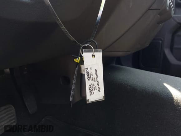 ✅ 2023 Chevrolet Silverado 1500 Custom • VIN: 3GCPABEK7PG280894 • Lot: 43206042. Wystawiony na IAAI z przebiegiem 27 359 mil. Bezpłatny archiwum sprzedaży aukcyjnych z USA i szczegółowy raport historii pojazdu na DreamBid. Zdjęcie 11.