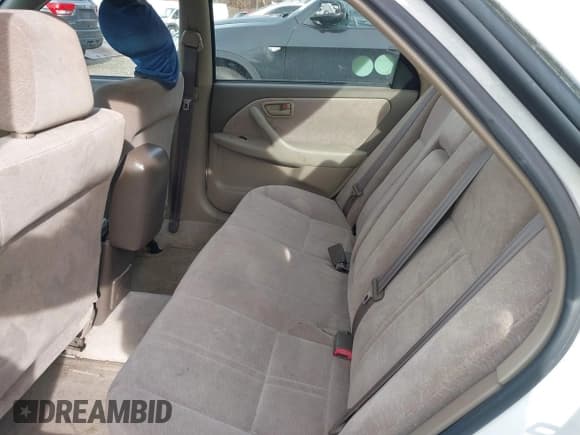 ✅ 1997 Toyota Camry LE • VIN: JT2BG22K4V0064251 • Lot: 43840554. Wystawiony na IAAI z przebiegiem 110 067 mil. Bezpłatny archiwum sprzedaży aukcyjnych z USA i szczegółowy raport historii pojazdu na DreamBid. Zdjęcie 8.