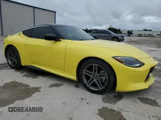 ✅ 2023 Nissan Z Sport • VIN: JN1BZ4AH0PM310987 • Lot: 74926264. Wystawiony na Copart z przebiegiem 10 474 mil. Bezpłatny archiwum sprzedaży aukcyjnych z USA i szczegółowy raport historii pojazdu na DreamBid. Zdjęcie 4.