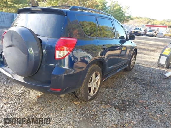 ✅ 2007 Toyota RAV4 • VIN: JTMBD33V475123318 • Lot: 43475243. Wystawiony na IAAI z przebiegiem 216 092 mil. Bezpłatny archiwum sprzedaży aukcyjnych z USA i szczegółowy raport historii pojazdu na DreamBid. Zdjęcie 4.