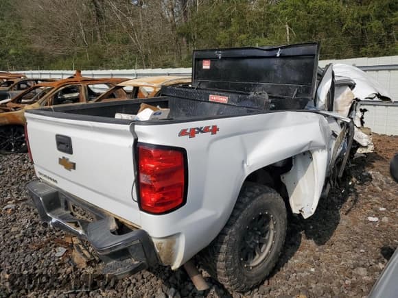 ✅ 2016 Chevrolet Silverado 1500 LS • VIN: 1GCVKNEC7GZ415290 • Лот: 49318675. Опубликован ранее на Copart с пробегом Не указан. Бесплатный доступ к архиву аукционных продаж из США и подробный отчёт об истории автомобиля на DreamBid. Изображение 3.