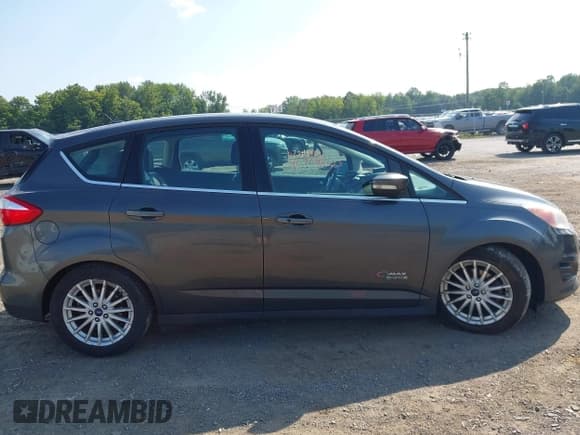 ✅ 2016 Ford C-Max SEL • VIN: 1FADP5CU8GL112553 • Лот: 42924850. Опубликован ранее на IAAI с пробегом 119 257 миль. Бесплатный доступ к архиву аукционных продаж из США и подробный отчёт об истории автомобиля на DreamBid. Изображение 13.