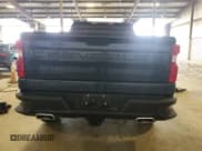 ✅ 2022 Chevrolet Silverado 1500 LT Trail Boss • VIN: 3GCUDFET3NG553742 • Lot: 60035045. Wystawiony na Copart z przebiegiem 41 517 mil. Bezpłatny archiwum sprzedaży aukcyjnych z USA i szczegółowy raport historii pojazdu na DreamBid. Zdjęcie 6.