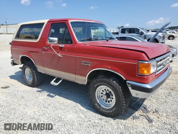✅ 1988 Ford Bronco Eddie Bauer • VIN: 1FMEU15NXJLA43423 • Lot: 81056625. Listed on Copart with 37,402 mi. Free auction sales archive from the USA and detailed vehicle history report at DreamBid. Image 4.