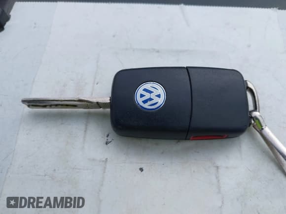 ✅ 2007 Volkswagen Beetle • VIN: 3VWSF31Y87M421580 • Лот: 42505777. Опубликован ранее на IAAI с пробегом 189 150 миль. Бесплатный доступ к архиву аукционных продаж из США и подробный отчёт об истории автомобиля на DreamBid. Изображение 11.