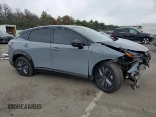 ✅ 2023 Nissan ARIYA Platinum+ • VIN: JN1DF0CD1PM710562 • Лот: 61869674. Опубликован ранее на Copart с пробегом 2 814 миль. Бесплатный доступ к архиву аукционных продаж из США и подробный отчёт об истории автомобиля на DreamBid. Изображение 4.