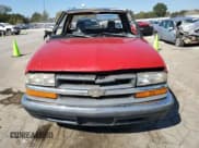 ✅ 2000 Chevrolet S-10 LS • VIN: 1GCCS1946YK188669 • Lot: 77562944. Wystawiony na Copart z przebiegiem Nie podano. Bezpłatny archiwum sprzedaży aukcyjnych z USA i szczegółowy raport historii pojazdu na DreamBid. Zdjęcie 5.