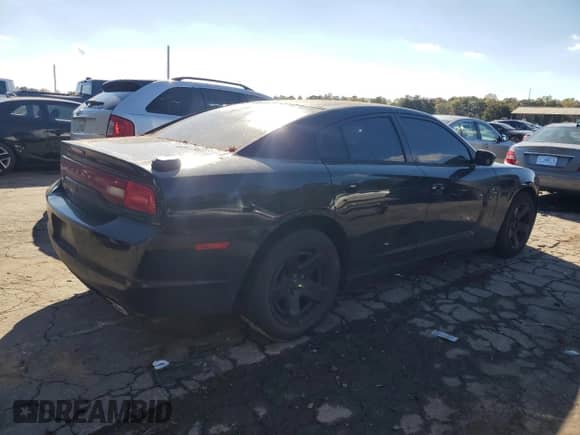 ✅ 2013 Dodge Charger Police • VIN: 2C3CDXAT3DH587898 • Lot: 90938085. Wystawiony na Copart z przebiegiem 193 915 mil. Bezpłatny archiwum sprzedaży aukcyjnych z USA i szczegółowy raport historii pojazdu na DreamBid. Zdjęcie 3.