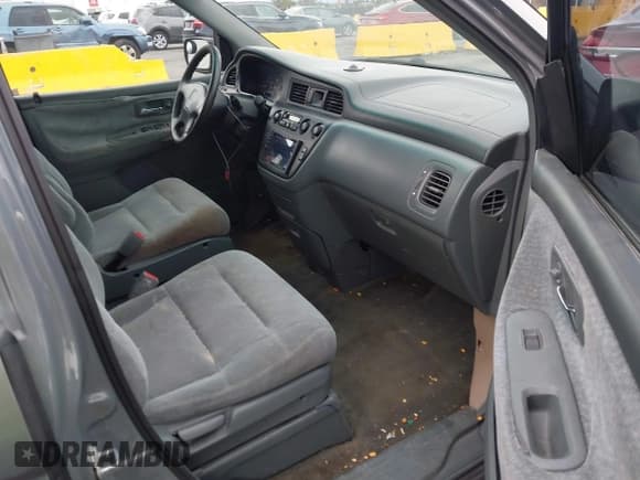 ✅ 2001 Honda Odyssey EX • VIN: 2HKRL18671H522691 • Lot: 43668242. Wystawiony na IAAI z przebiegiem 214 747 mil. Bezpłatny archiwum sprzedaży aukcyjnych z USA i szczegółowy raport historii pojazdu na DreamBid. Zdjęcie 5.