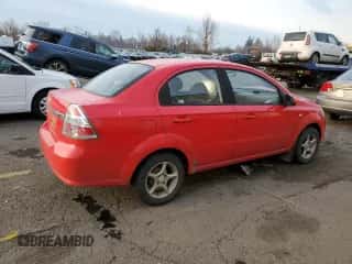 2007 Chevrolet Aveo LS z VIN KL1TD566X7B074736, wystawiony jako Copart lot #83889764 z przebiegiem 119 923 mil mil oraz Szkoda całkowita • Salvage title. Historia ofert i sprzedaży dostępna na DreamBid. Obrazek 3.