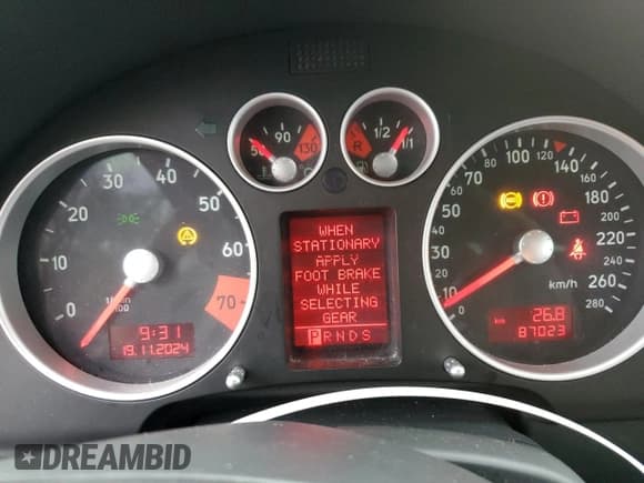 ✅ 2006 Audi TT • VIN: TRUWD28N561005696 • Lot: 81226524. Wystawiony na Copart z przebiegiem 87 023 mil. Bezpłatny archiwum sprzedaży aukcyjnych z USA i szczegółowy raport historii pojazdu na DreamBid. Zdjęcie 9.