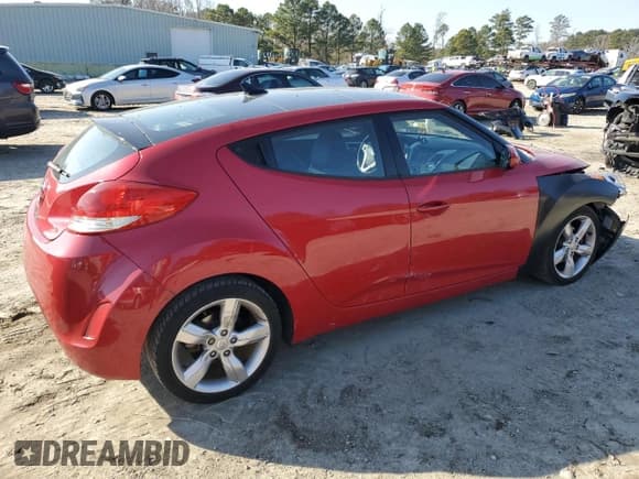 ✅ 2014 Hyundai Veloster • VIN: KMHTC6AD3EU217143 • Lot: 43716395. Wystawiony na Copart z przebiegiem 137 865 mil. Bezpłatny archiwum sprzedaży aukcyjnych z USA i szczegółowy raport historii pojazdu na DreamBid. Zdjęcie 3.