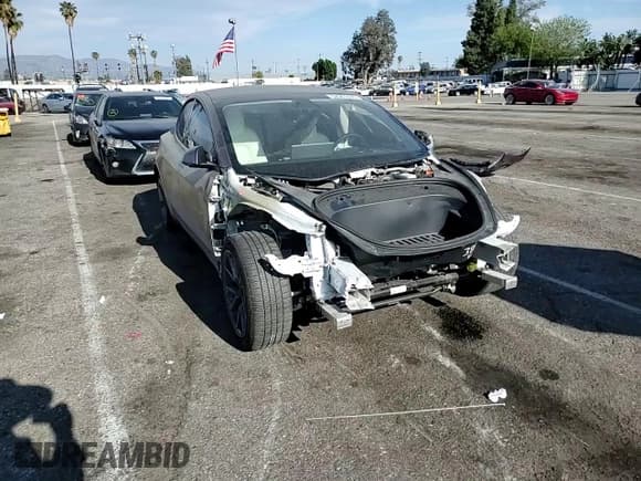 ✅ 2023 Tesla Model 3 • VIN: 5YJ3E1EA0PF551630 • Lot: 52561835. Wystawiony na Copart z przebiegiem 53 660 mil. Bezpłatny archiwum sprzedaży aukcyjnych z USA i szczegółowy raport historii pojazdu na DreamBid. Zdjęcie 10.