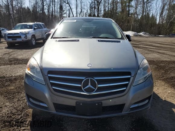 ✅ 2011 Mercedes-Benz R 350 • VIN: 4JGCB2FE4BA122942 • Lot: 51279585. Listed on Copart with 221,307 mi. Free auction sales archive from the USA and detailed vehicle history report at DreamBid. Image 5.