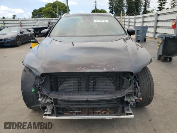 ✅ 2022 Volvo XC60 Inscription • VIN: YV4L12DL4N1901722 • Lot: 69388425. Wystawiony na Copart z przebiegiem 82 349 mil. Bezpłatny archiwum sprzedaży aukcyjnych z USA i szczegółowy raport historii pojazdu na DreamBid. Zdjęcie 5.