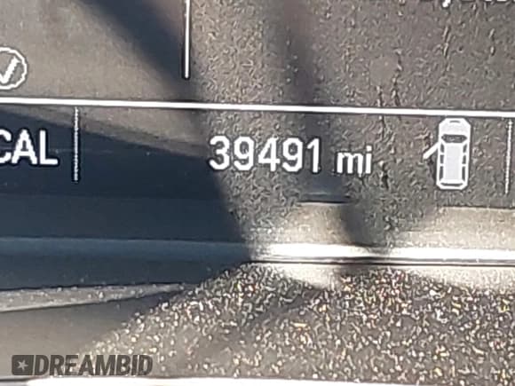 ✅ 2018 Chevrolet Traverse LS • VIN: 1GNERFKWXJJ157683 • Lot: 43383797. Wystawiony na IAAI z przebiegiem 39 491 mil. Bezpłatny archiwum sprzedaży aukcyjnych z USA i szczegółowy raport historii pojazdu na DreamBid. Zdjęcie 15.