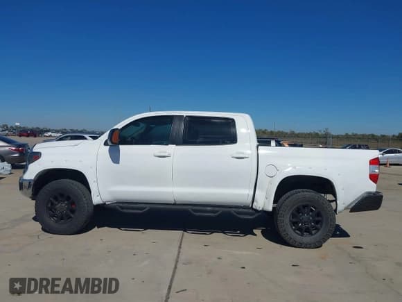 ✅ 2015 Toyota Tundra Limited • VIN: 5TFFY5F12FX175298 • Лот: 43622402. Опубликован ранее на IAAI с пробегом 108 779 миль. Бесплатный доступ к архиву аукционных продаж из США и подробный отчёт об истории автомобиля на DreamBid. Изображение 14.