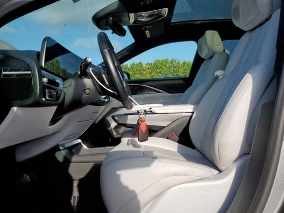 ✅ 2023 Cadillac LYRIQ RWD Luxury • VIN: 1GYKPMRK8PZ002160 • Lot: 65990035. Wystawiony na Copart z przebiegiem 27 343 mil. Bezpłatny archiwum sprzedaży aukcyjnych z USA i szczegółowy raport historii pojazdu na DreamBid. Zdjęcie 7.