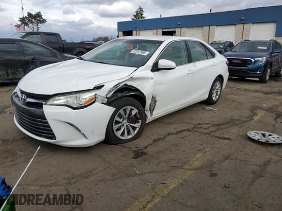 ✅ 2015 Toyota Camry LE • VIN: 4T4BF1FK4FR478236 • Lot: 92242085. Listed on Copart with 129,098 mi. Free auction sales archive from the USA and detailed vehicle history report at DreamBid. Image 1.