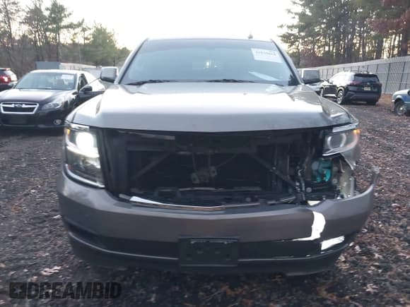 ✅ 2017 Chevrolet Suburban LS • VIN: 1GNSCGKC0HR328355 • Lot: 41039618. Listed on IAAI with 76,028 mi. Free auction sales archive from the USA and detailed vehicle history report at DreamBid. Image 12.