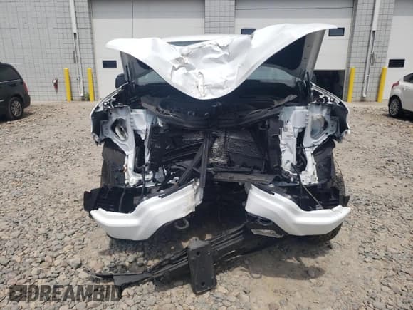 ✅ 2022 Chevrolet Silverado 1500 RST • VIN: 2GCUDEED8N1511837 • Лот: 59874325. Опубликован ранее на Copart с пробегом Не указан. Бесплатный доступ к архиву аукционных продаж из США и подробный отчёт об истории автомобиля на DreamBid. Изображение 5.