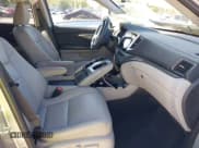 ✅ 2017 Honda Pilot EX-L • VIN: 5FNYF5H7XHB027767 • Lot: 42332282. Listed on IAAI with 50,611 mi. Free auction sales archive from the USA and detailed vehicle history report at DreamBid. Image 5.