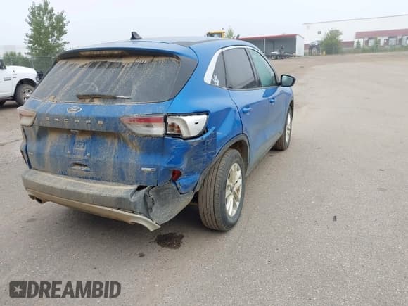 ✅ 2020 Ford Escape SE • VIN: 1FMCU9G61LUB85362 • Lot: 43185187. Wystawiony na IAAI z przebiegiem 42 293 mil. Bezpłatny archiwum sprzedaży aukcyjnych z USA i szczegółowy raport historii pojazdu na DreamBid. Zdjęcie 4.