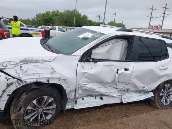 2025 Chevrolet Equinox FWD LT с VIN 3GNAXHEG0SL304222, выставлен на аукционе IAAI как лот 42212235 с пробегом Не указан миль и . История ставок и продаж доступна на DreamBid. Изображение 6.