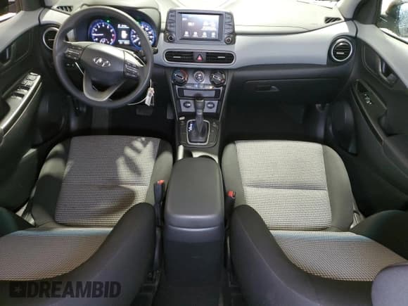 ✅ 2021 Hyundai Kona SE • VIN: KM8K1CAA0MU748630 • Лот: 49345644. Опубликован ранее на Copart с пробегом 55 331 миль. Бесплатный доступ к архиву аукционных продаж из США и подробный отчёт об истории автомобиля на DreamBid. Изображение 8.