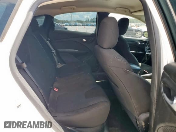 ✅ 2014 Dodge Dart Aero • VIN: 1C3CDFDH3ED860595 • Лот: 85101145. Опубликован ранее на Copart с пробегом 113 648 миль. Бесплатный доступ к архиву аукционных продаж из США и подробный отчёт об истории автомобиля на DreamBid. Изображение 10.