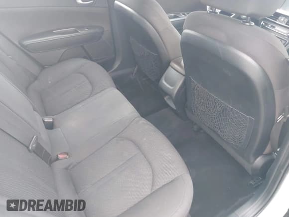 ✅ 2019 Kia Optima S • VIN: 5XXGT4L37KG339472 • Lot: 43834607. Wystawiony na IAAI z przebiegiem 83 974 mil. Bezpłatny archiwum sprzedaży aukcyjnych z USA i szczegółowy raport historii pojazdu na DreamBid. Zdjęcie 8.