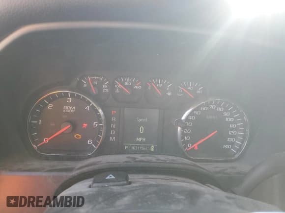 ✅ 2016 Chevrolet Silverado 1500 Custom • VIN: 1GCRCPEH5GZ330213 • Лот: 42201745. Опубликован ранее на Copart с пробегом 163 175 миль. Бесплатный доступ к архиву аукционных продаж из США и подробный отчёт об истории автомобиля на DreamBid. Изображение 9.