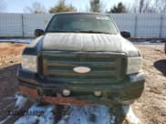 ✅ 2005 Ford Excursion Limited • VIN: 1FMNU43S15EB14027 • Лот: 45529795. Опубликован ранее на Copart с пробегом 285 689 миль. Бесплатный доступ к архиву аукционных продаж из США и подробный отчёт об истории автомобиля на DreamBid. Изображение 5.