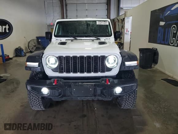 ✅ 2025 Jeep Wrangler Rubicon • VIN: 1C4PJXFN9SW526490 • Лот: 68450645. Опубликован ранее на Copart с пробегом 15 296 миль. Бесплатный доступ к архиву аукционных продаж из США и подробный отчёт об истории автомобиля на DreamBid. Изображение 5.