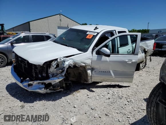 ✅ 2018 Chevrolet Silverado 1500 LT • VIN: 1GCVKREC1JZ328046 • Лот: 56652534. Опубликован ранее на Copart с пробегом 190 683 миль. Бесплатный доступ к архиву аукционных продаж из США и подробный отчёт об истории автомобиля на DreamBid. Изображение 1.