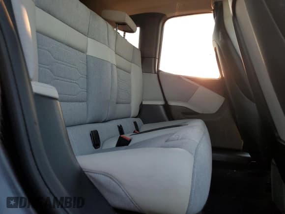 ✅ 2015 BMW i3 • VIN: WBY1Z4C5XFV504798 • Lot: 92133595. Listed on Copart with 92,153 mi. Free auction sales archive from the USA and detailed vehicle history report at DreamBid. Image 10.