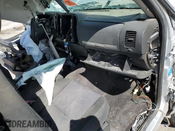 ✅ 2010 Chevrolet Silverado 1500 LT • VIN: 1GCPCSE08AZ190511 • Lot: 54450185. Listed on Copart with Not provided. Free auction sales archive from the USA and detailed vehicle history report at DreamBid. Image 8.